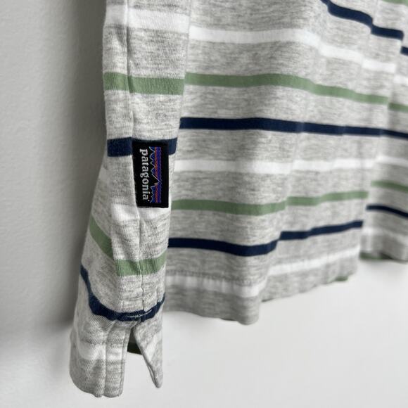 Patagonia Men’s Small Polo Shirt Striped Collar Gray Casual Hiking Outdoor - Picture 8 of 8